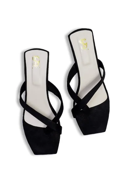 Black Toe-rest Mid heels