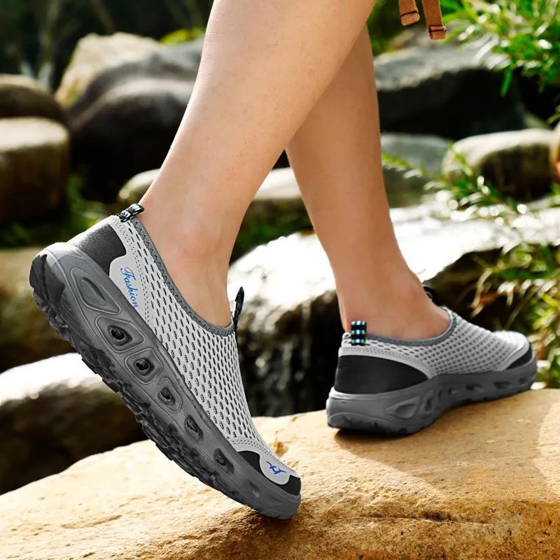Women's Outdoor Net Cloth Breathable Soft Upstream Shoes