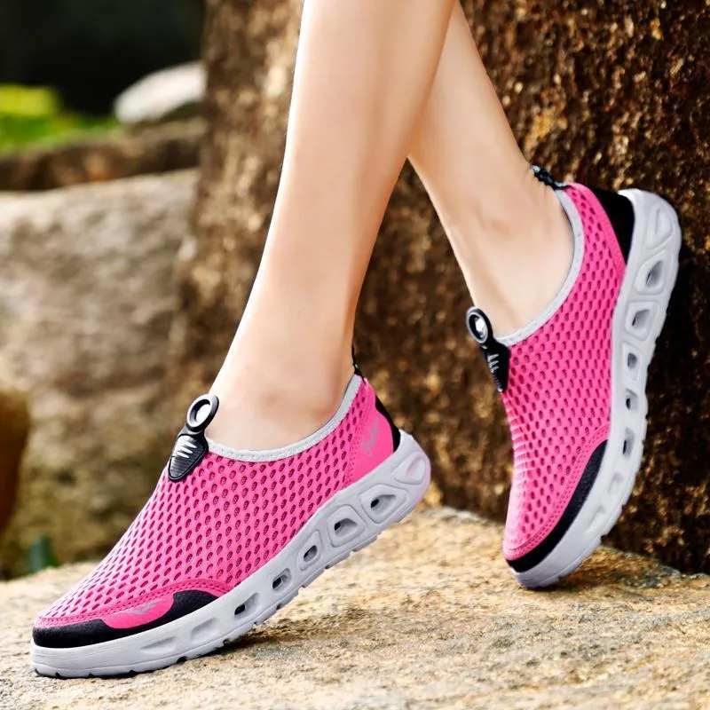 Women's Outdoor Net Cloth Breathable Soft Upstream Shoes
